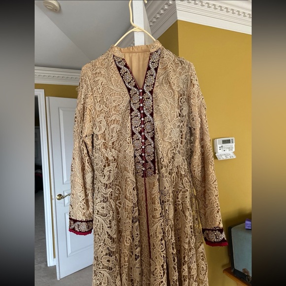 Indian Pakistani formal dress - Picture 2 of 3